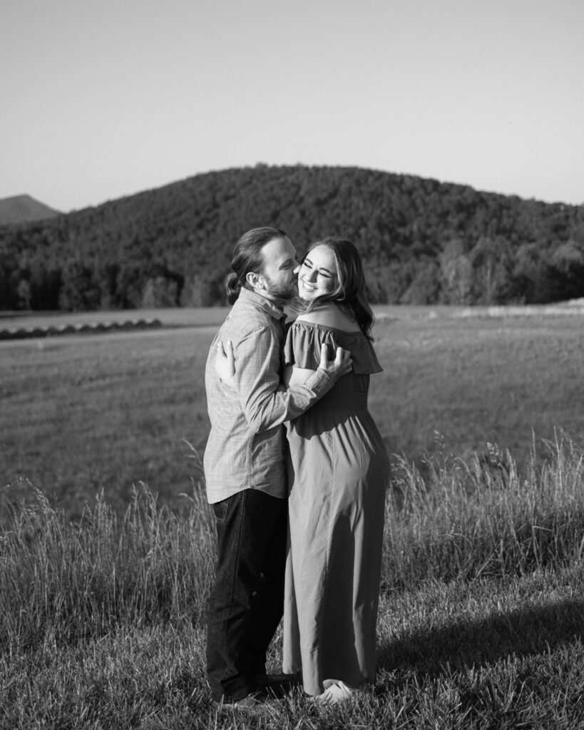 black and white of couple hugging